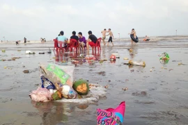 Tụ tập ở đâu, rác đi theo đó