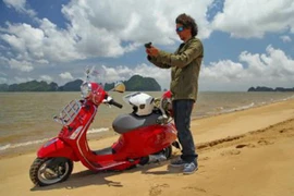 Nhiếp ảnh gia người Ý xuyên Việt bằng xe máy