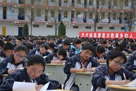 Trung Quốc bắt giữ 9 nghi phạm thi đại học thuê