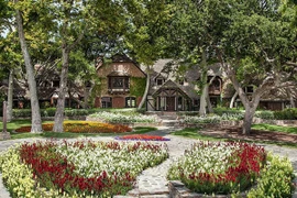 Bán đấu giá biệt thự của Michael Jackson