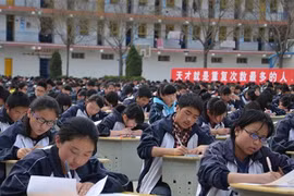 Trung Quốc bắt giữ 9 nghi phạm thi đại học thuê