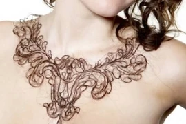 Độc đáo các tác phẩm làm từ tóc
