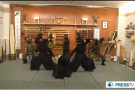 Phụ nữ Iran tập làm ninja