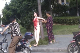 Dùng “Sex doll” để điều chỉnh nhịp độ giao thông