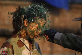 Tiếp tục hình ảnh kinh hoàng huấn luyện nữ vệ sĩ Trung Quốc