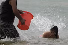 Hoảng hồn với cách huấn luyện vệ sĩ nữ ở Trung Quốc