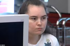 Kinh hoàng mẹ ruột cùng bạn trai hãm hiếp con gái