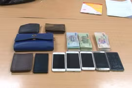 Triệt phá ổ cờ bạc tại khu chung cư