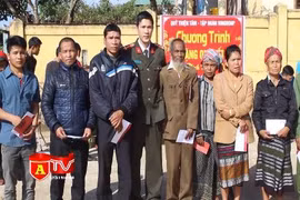 Sẻ chia yêu thương nơi biên cương