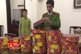 Phát hiện 34 kg pháo nổ "đi" taxi từ Lạng Sơn về Hà Nội