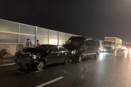 Tìm người chứng kiến vụ tai nạn giao thông liên hoàn trên đường Vành đai 3 trên cao