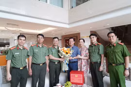 Luôn dõi theo sự trưởng thành, lớn mạnh của Công an Thủ đô