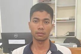 Bắt khẩn cấp đối tượng dụ dỗ bé gái 13 tuổi cung cấp hình ảnh nhạy cảm