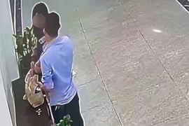 Bác thông tin 'Công an xông vào chung cư dọa nạt học sinh'