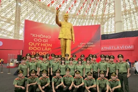 Bồi đắp niềm tự hào, tình yêu Tổ quốc và tin tưởng vào con đường phát triển của dân tộc