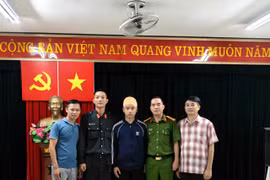 Cú lật người cứu mạng của nam Đại úy Cảnh sát cơ động