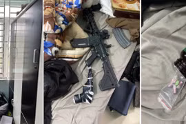 Kẻ mua bán ma túy tàng trữ 'vũ khí nóng' để phòng thân