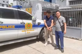 Nữ nhân viên hiệu thuốc mắc bẫy ‘bạn’ mới quen