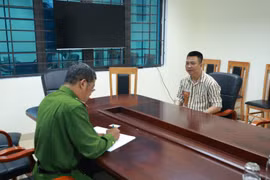 Đối tượng truy nã đặc biệt về tội “Cưỡng đoạt tài sản” ra đầu thú
