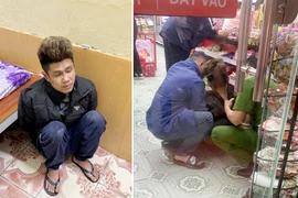 Xịt hơi cay vào mặt nhân viên bán hàng, bê khay tiền bỏ chạy