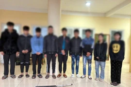 Khởi tố 5 đối tượng mang hung khí hành hung người đi đường 