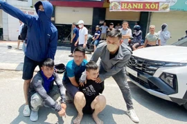 Khởi tố 2 bị can tàng trữ trái phép chất ma túy