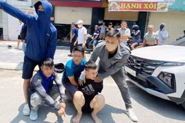 Khởi tố 2 bị can tàng trữ trái phép chất ma túy