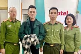 Bắt giữ đối tượng người nước ngoài mang lệnh truy nã