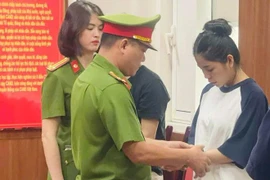 Hằng "Du mục" và Quang Linh "Vlogs" nói gì tại cơ quan điều tra?