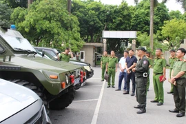 Trao đổi, học tập kinh nghiệm công tác Cảnh sát cơ động giữa Công an Hà Nội và Công an tỉnh Hà Tĩnh