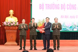 Thông báo quyết định của Thủ tướng Chính phủ và Bộ trưởng Bộ Công an về công tác cán bộ tại Công an Hà Nội