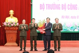 Thông báo quyết định của Thủ tướng Chính phủ và Bộ trưởng Bộ Công an về công tác cán bộ tại Công an Hà Nội