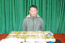 Bắt đối tượng mua bán 60.000 viên ma túy tổng hợp, 300 gram heroin