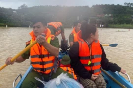 Đưa sản phụ đến bệnh viện bằng phương tiện đặc biệt