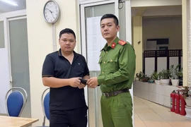 Việc làm trách nhiệm của Công an phường Vĩnh Tuy với người dân