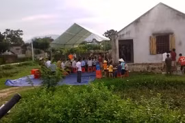 Con trai say rượu đâm chết bố đẻ