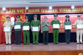 Bế giảng lớp trung cấp lý luận chính trị