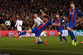 Pique: Trẻ em ở Catalunya tăng vọt vì màn ngược dòng vĩ đại của Barcelona