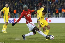 M.U sa lầy trên "thửa ruộng" Olimp-2