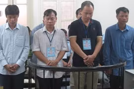 Nhóm cựu cán bộ xã, huyện ở Thạch Thất lĩnh án