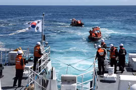 Tuần duyên Hàn Quốc bắn chết thuyền trưởng tàu cá Trung Quốc