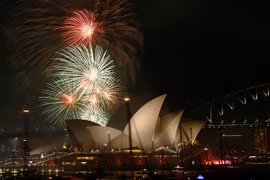 Thế giới tưng bừng chào đón năm mới 2016