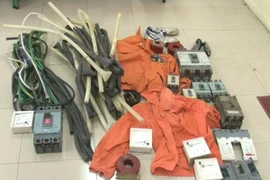 Đóng giả thợ điện, trộm cắp thiết bị các trạm biến áp
