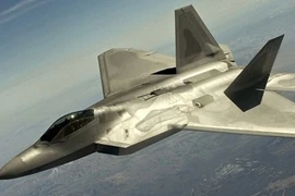 J-20 của Trung Quốc có thể “đè bẹp” siêu tiêm kích F-22 của Mỹ?