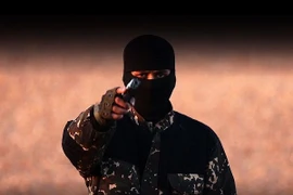 IS tung video hành quyết 5 điệp viên Anh, đe dọa thủ tướng David Cameron