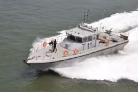 Một tàu đánh chặn của hải quân Ấn Độ bị chìm ở ngoài khơi Chennai