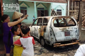 Mượn Innova của bạn, chưa kịp trả thì xe phát hoả