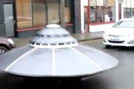 "Đĩa bay" xuất hiện trên phố Ireland