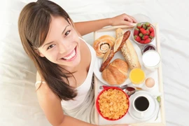 Tại sao bữa sáng nên ăn thịt và cá?