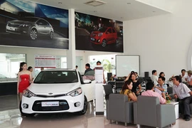 Ô tô giá rẻ ùn ùn vào Việt Nam
